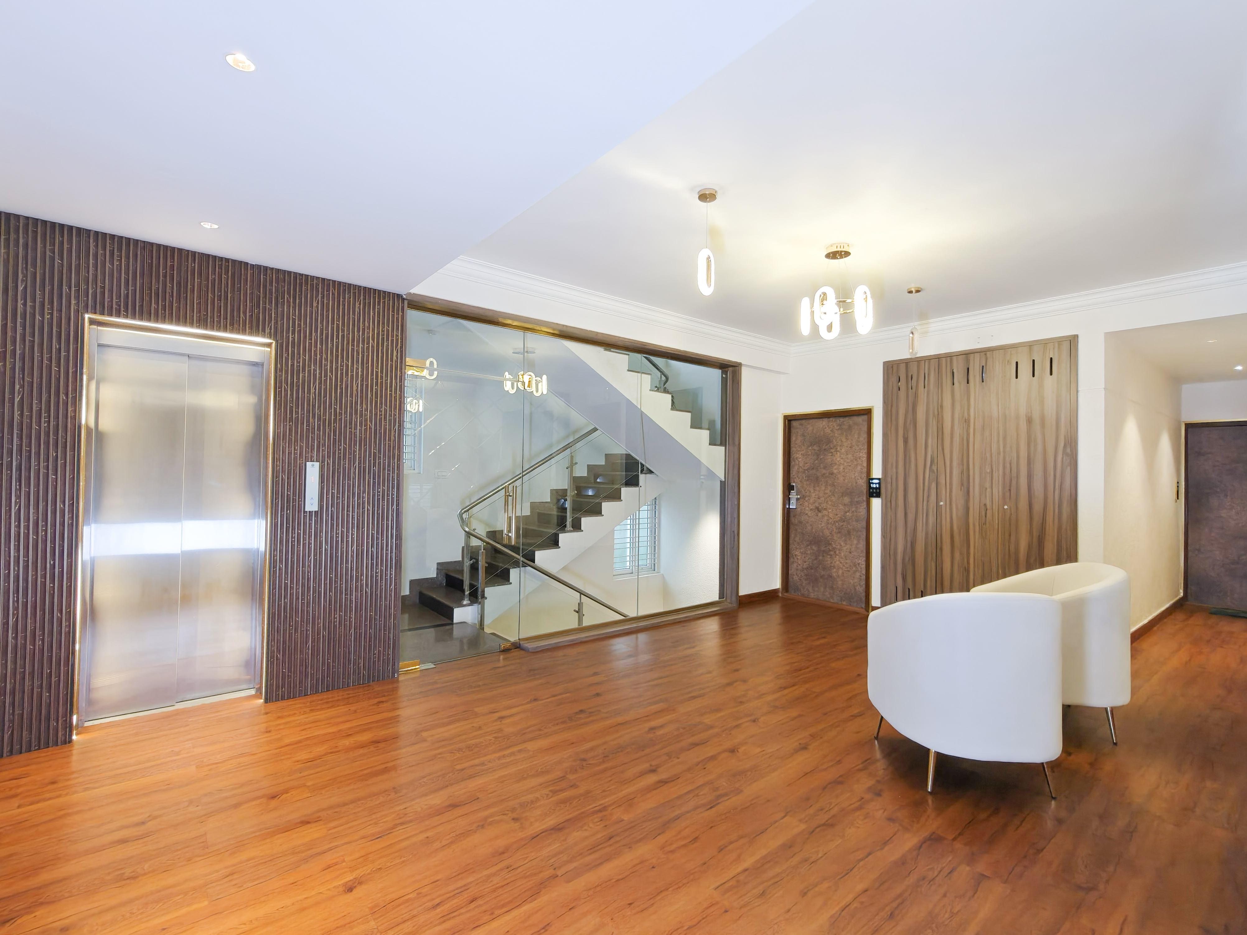 Luxos Lobby