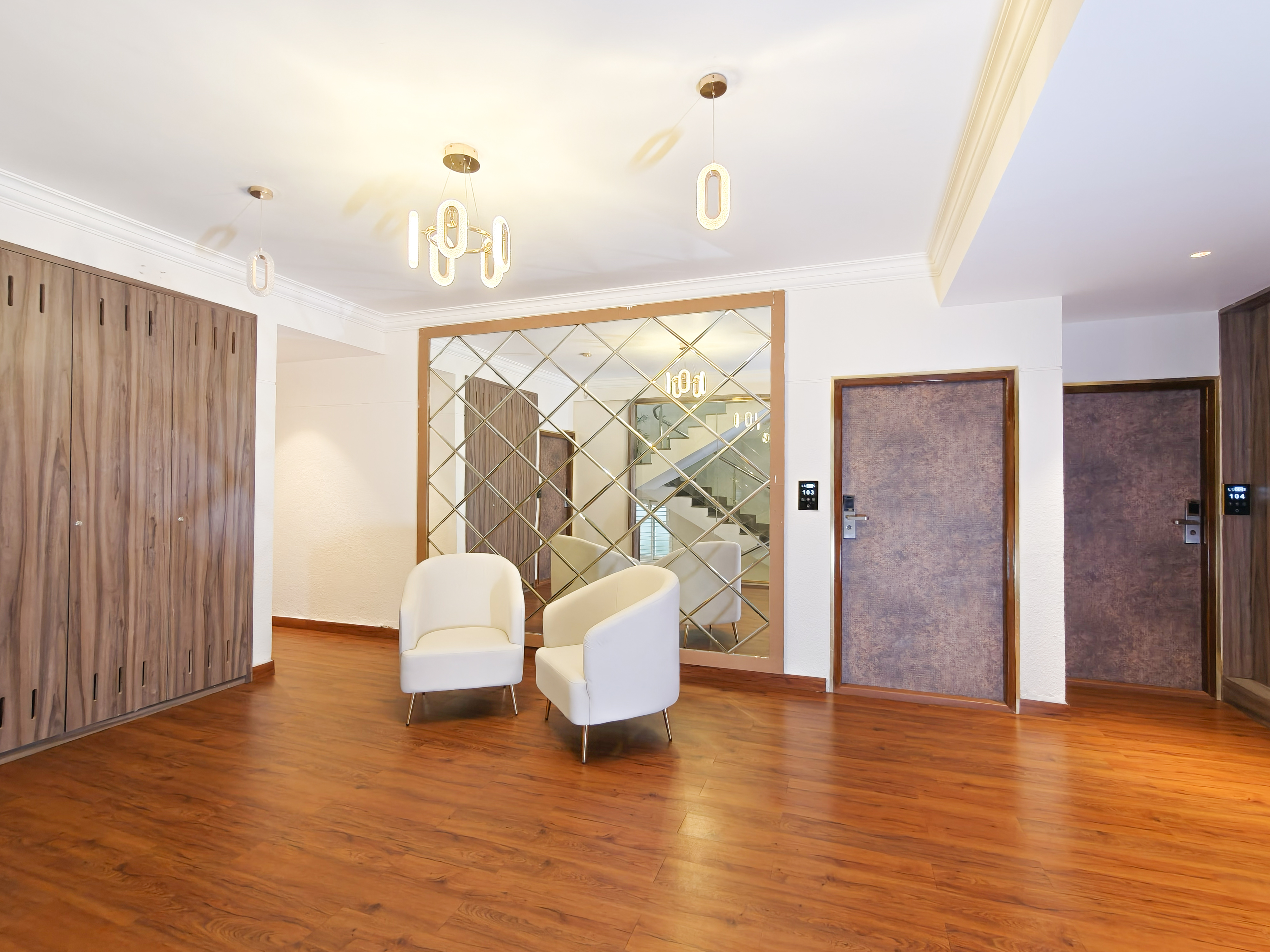 Luxos Lobby
